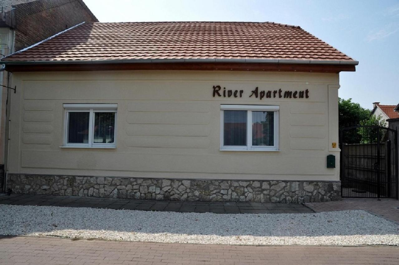 River Apartment Makó المظهر الخارجي الصورة