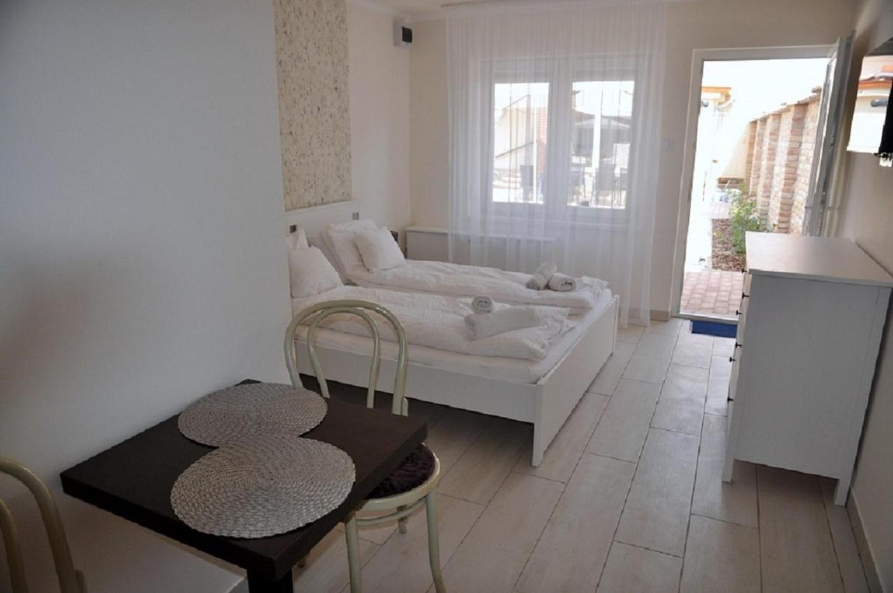 River Apartment Makó المظهر الخارجي الصورة